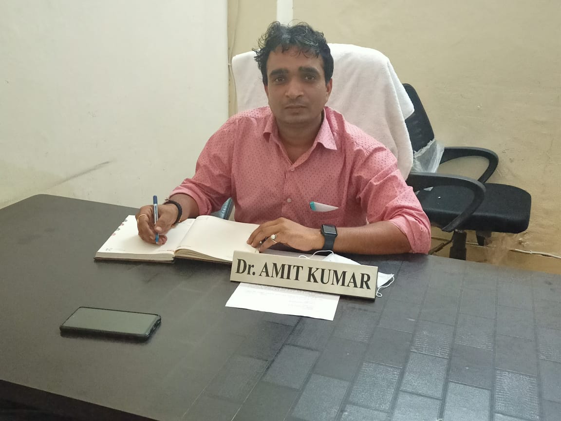 Noida News : बेशक! जनपद हुआ कोरोना मुक्त, पर एहतियात अब भी जरूरी : डा. अमित