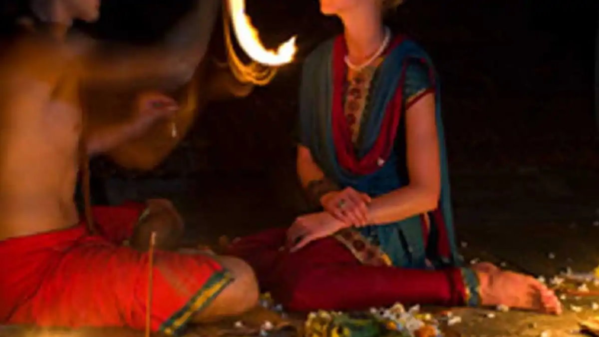 बाबाओं का झूठा बल, अंधविश्वास का दलदल