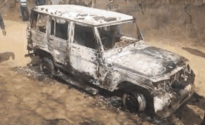 बुलेरों गाड़ी में दो जिंदा जले हुए नर कंकाल मिलने से हड़कंप,बजरंग दल पर आरोप