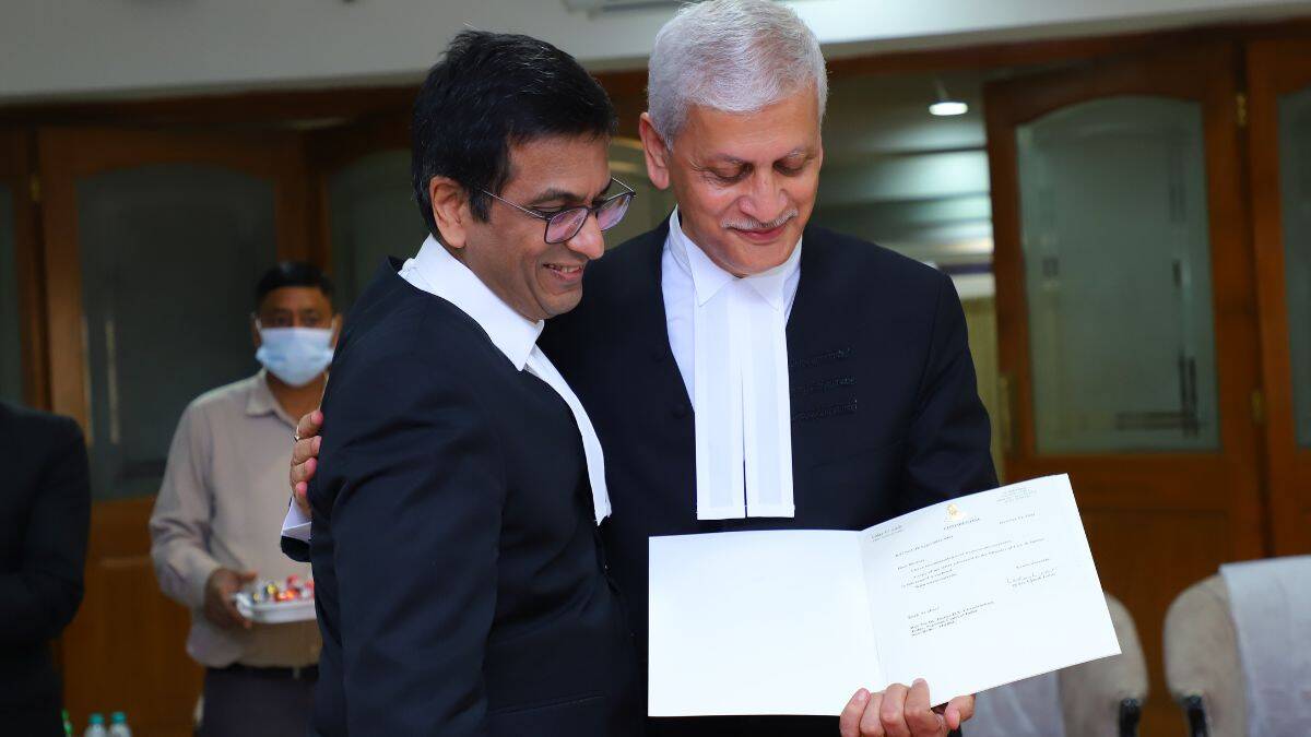 अब सुप्रीम कोर्ट के पूर्व सीजेआई के पूर्व सीजेआई ने कॉलेजियम सिस्टम का किया बचाव, कहा-किसी बदलाव की जरूरत नहीं