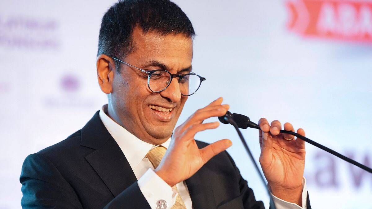 जस्टिस चंद्रचूड़ ने जब कलीग्स को दी थी पार्टी, रेस्तरां में टेबल के लिए किया था इंतजार