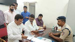 Karnataka Election 2023 : ‘भड़काऊ बयान, दुश्मनी और नफरत…’, बीजेपी और अमित शाह के खिलाफ कांग्रेस ने दर्ज कराई शिकायत