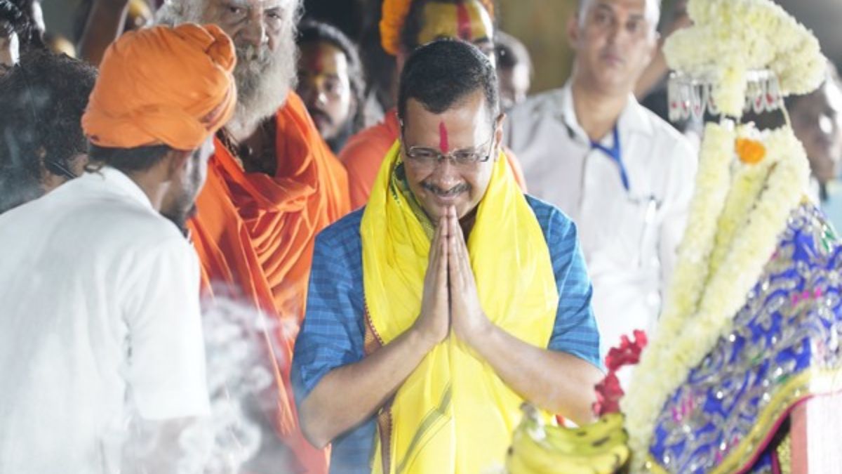 Delhi News : राममय माहौल के बीच AAP का सुंदरकांड पाठ, दिल्ली CM केजरीवाल आज पत्नी संग करेंगे हनुमान जी की पूजा