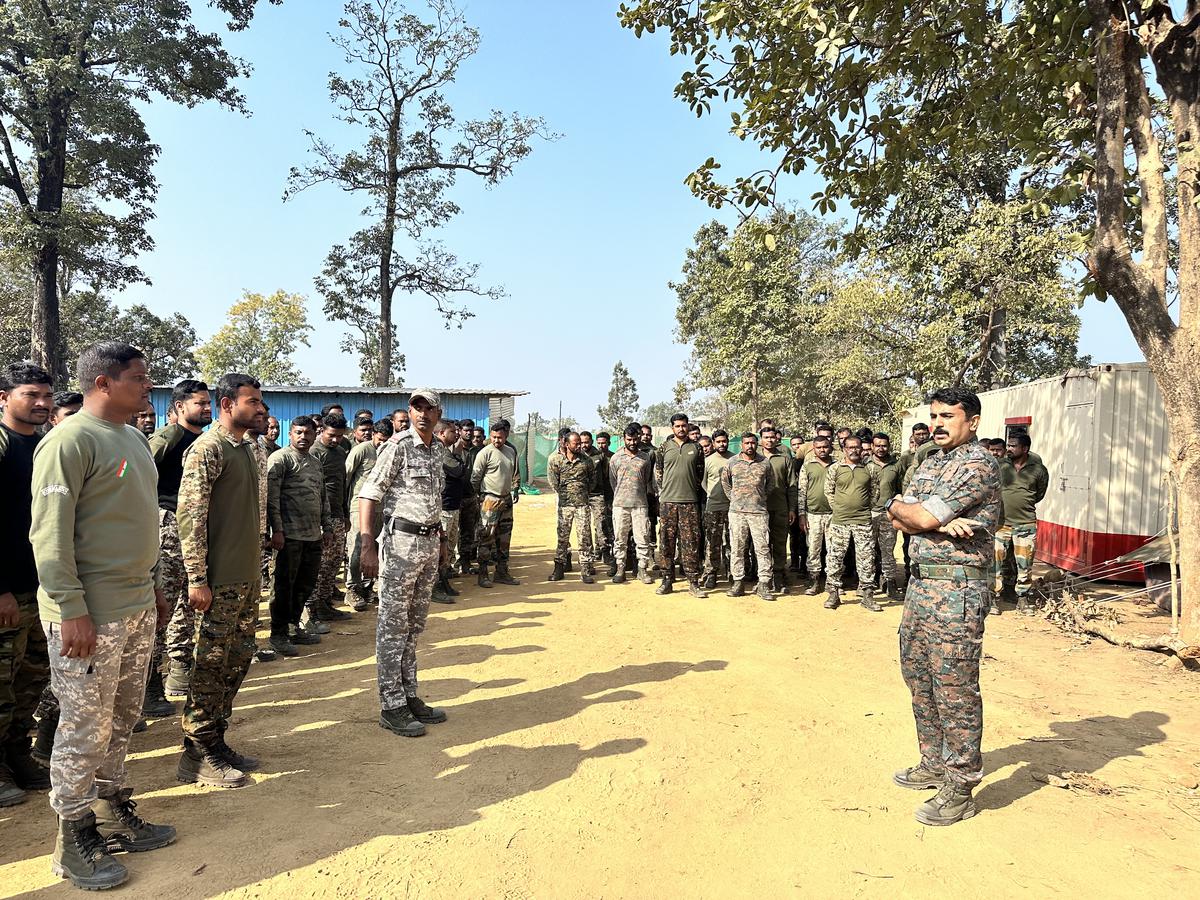 भारत के इस इलाके  में  1947 के बाद पहली बार पुलिस पहुँची  नक्सलियों के गढ़  में घुसे 600 कमांडो