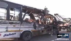 Road Accident : असम में ट्रक और बस की टक्कर में 14 लोगों की मौत, 27 घायल