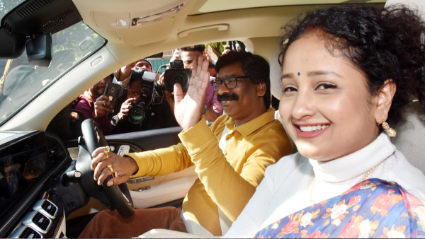 गिरफ्तारी हुई तो कल्पना सोरेन को सीएम बनाना चाहते हैं हेमंत, 43 विधायकों का हस्ताक्षर, बड़ी भाभी सीता सोरेन के बदले तेवर