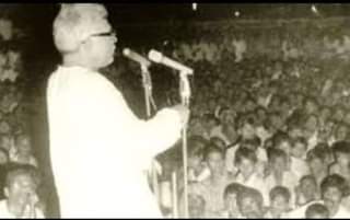 ‘ हज्जाम की झोपड़ी का यह नूर कर्पूरी ठाकुर हमारा गौरव है ‘