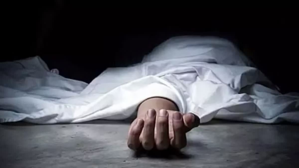 सो रही पत्नी को करंट लगाकर मार डाला