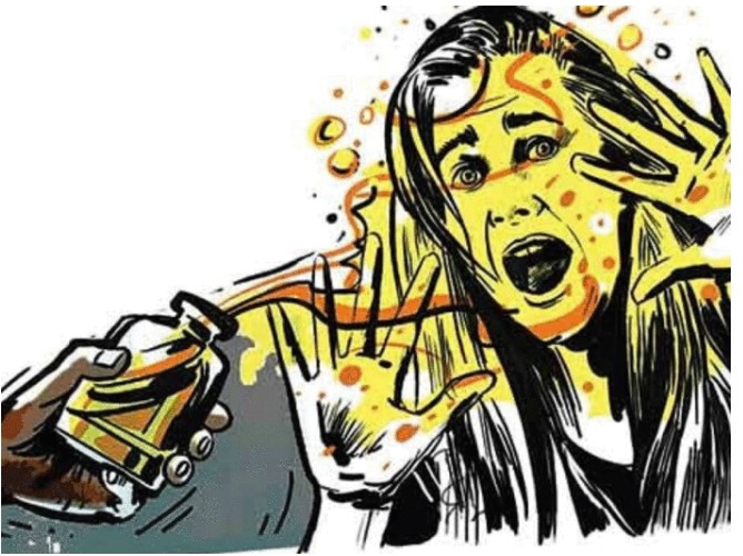 लड़की ने बात करनी बंद की, तो सिरफिरे ने चेहरे पर फेका तेजाब