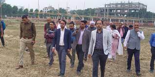 डीएम के आदेश के महीने भर बाद भी आरोपी कनीय अभियंता के खिलाफ कार्रवाई नहीं