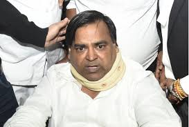 गायत्री प्रजापति के घर में मिला ‘सीक्रेट कमरा’, ताला तोड़ने के लिए बुलाना पड़ा मिस्री 