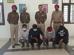 पंजाब के ढाबे में सेना के जवानों पर हमला,  मालिक और कर्मचारियों ने पीटा 