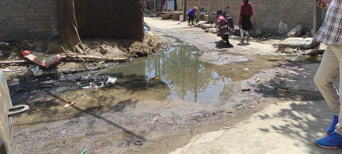 सीवरेज रोड के नागरिकों ने सफाई व्यवस्था चुस्त दुरुस्त करने के लिए एक सप्ताह का दिया अल्टीमेटम