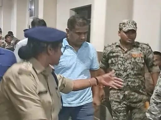 776 करोड़ के शराब घोटाले का आरोपी पूर्व आईपीएस अधिकारी गिरफ्तार