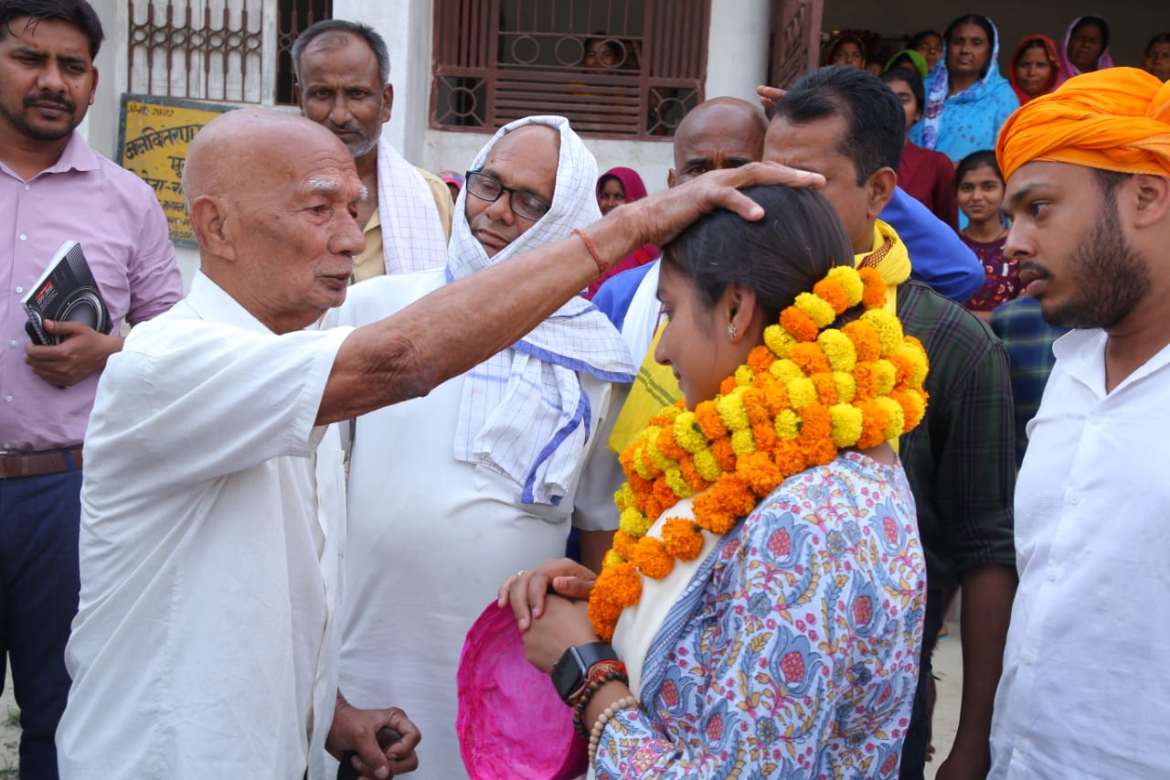 एनडीए प्रत्याशी शाम्भवी चौधरी पहुंची खानपुर, हजारों की संख्या में जुटे जनता ने दिया जीत का आशीर्वाद 