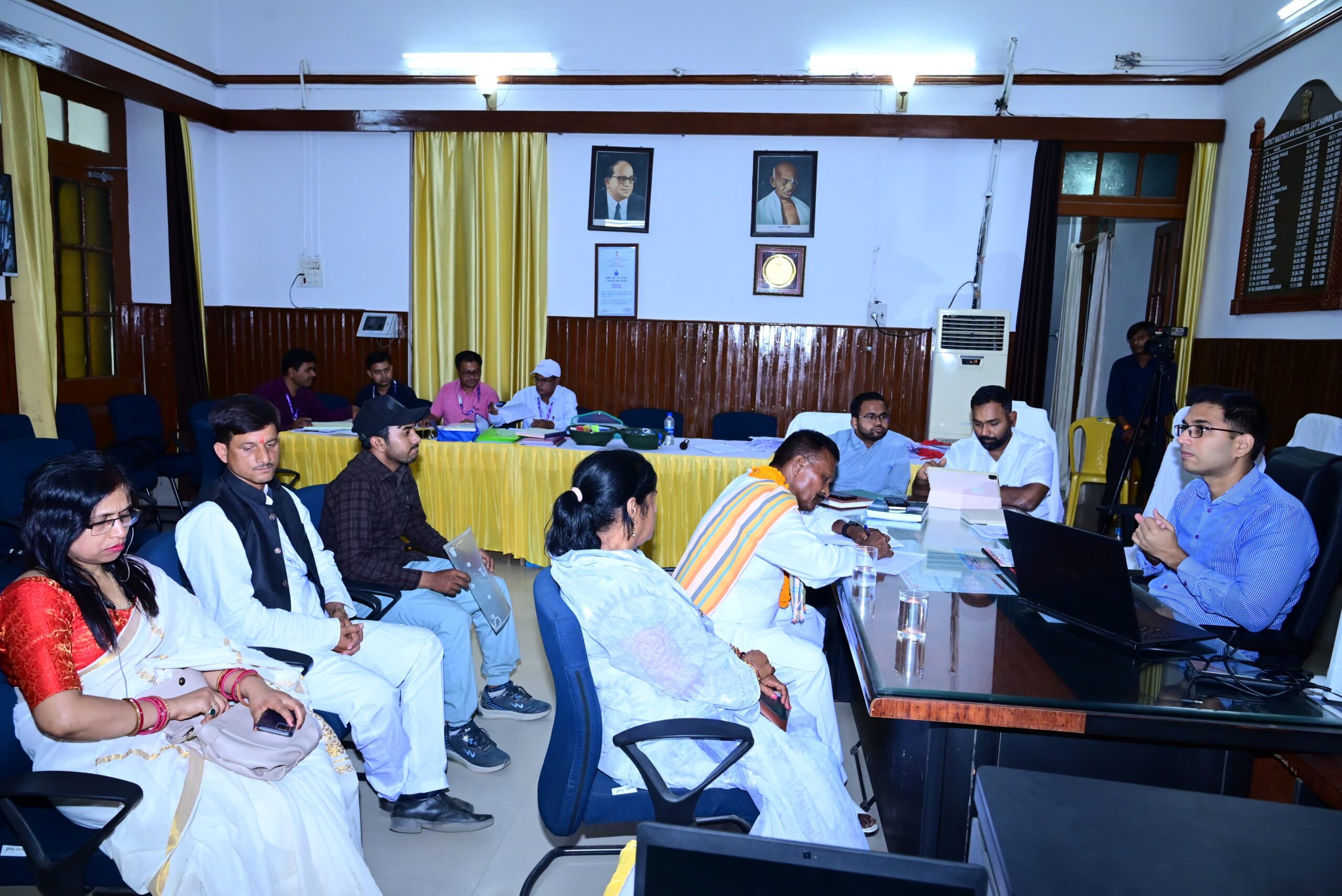 पूर्वी चंपारण में राधामोहन सिंह के खिलाफ दूसरे दिन कोई नहीं उतरा मैदान में