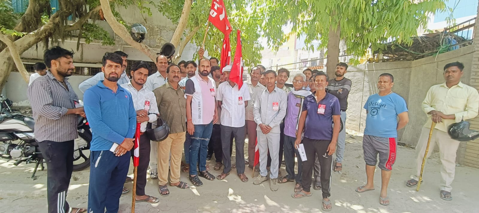 थाना सेक्टर- 142, नोएडा पुलिस की मनमानी के विरोध में 6 मई को डीसीपी सेंट्रल से मुलाकात कर ज्ञापन देंगे वेंडर्स 