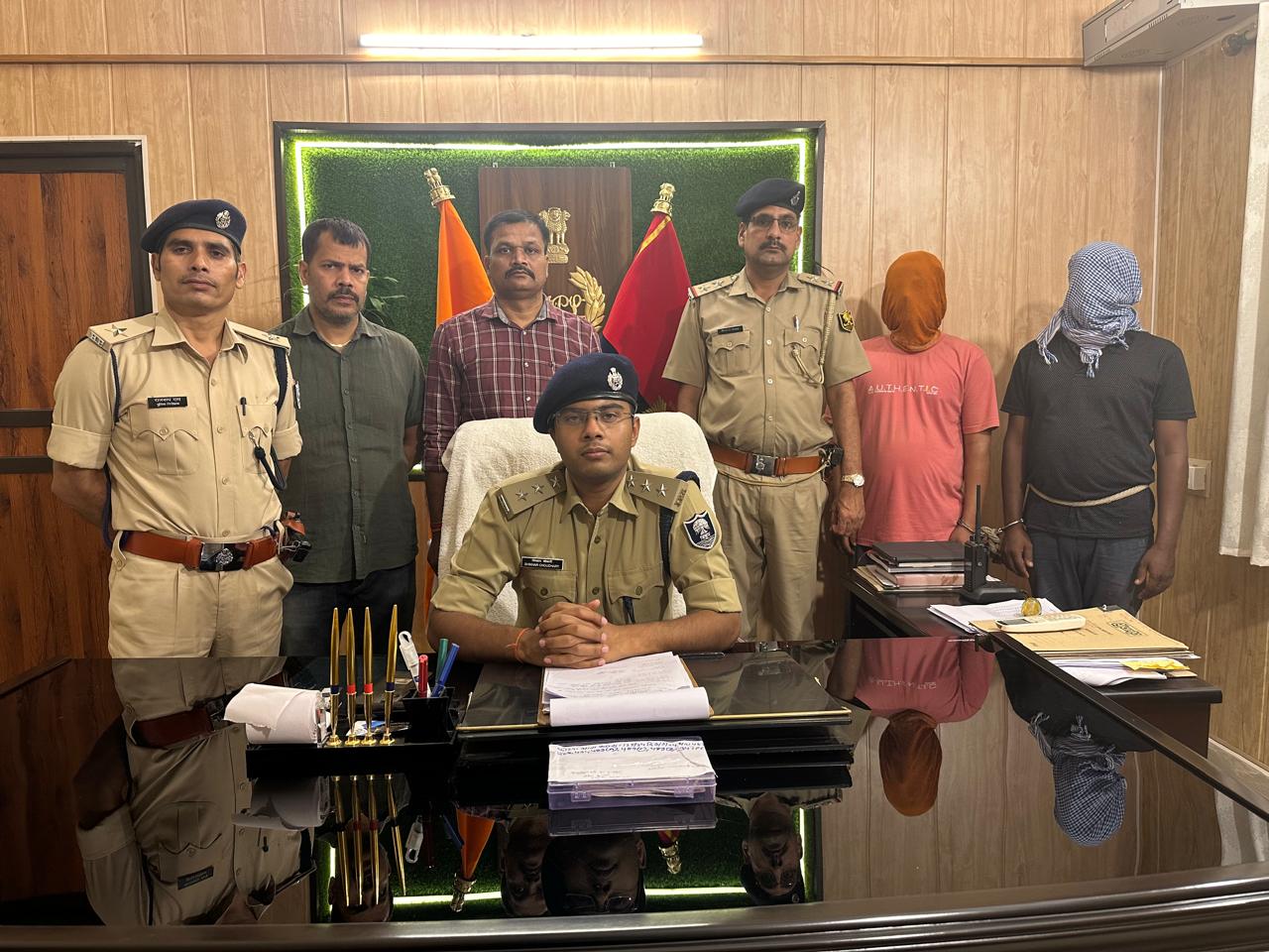 जाली नोटों की तस्करी मामले में दो और अपराधी गिरफ्तार