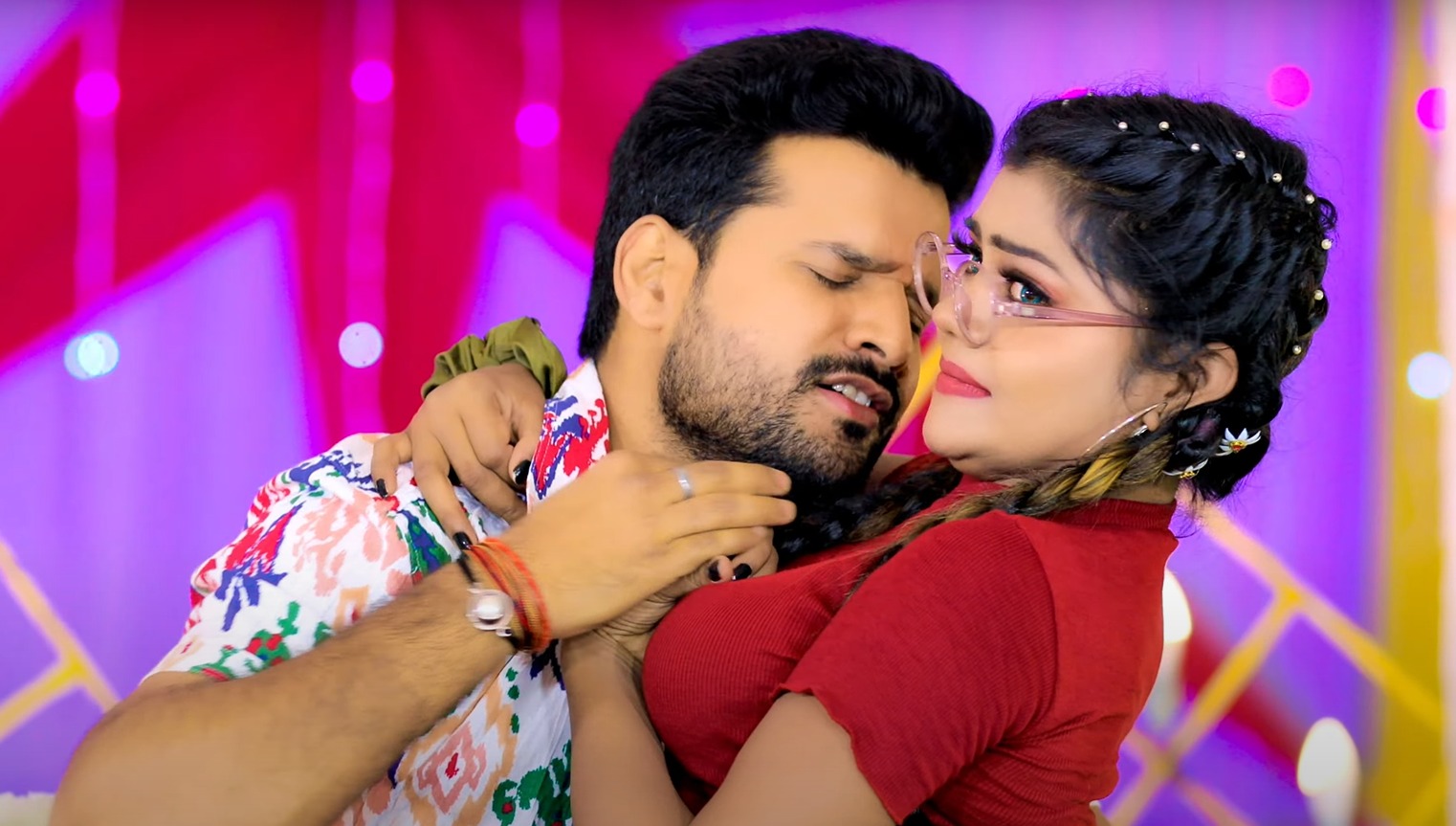 गर्मी के मौसम में सुपर स्टार रितेश पांडेय लेकर आये “आम दशहरी”