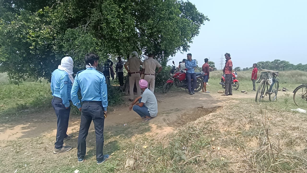 जंगल में प्रेमी जोड़े का शव मिलने से इलाके में हड़कंप