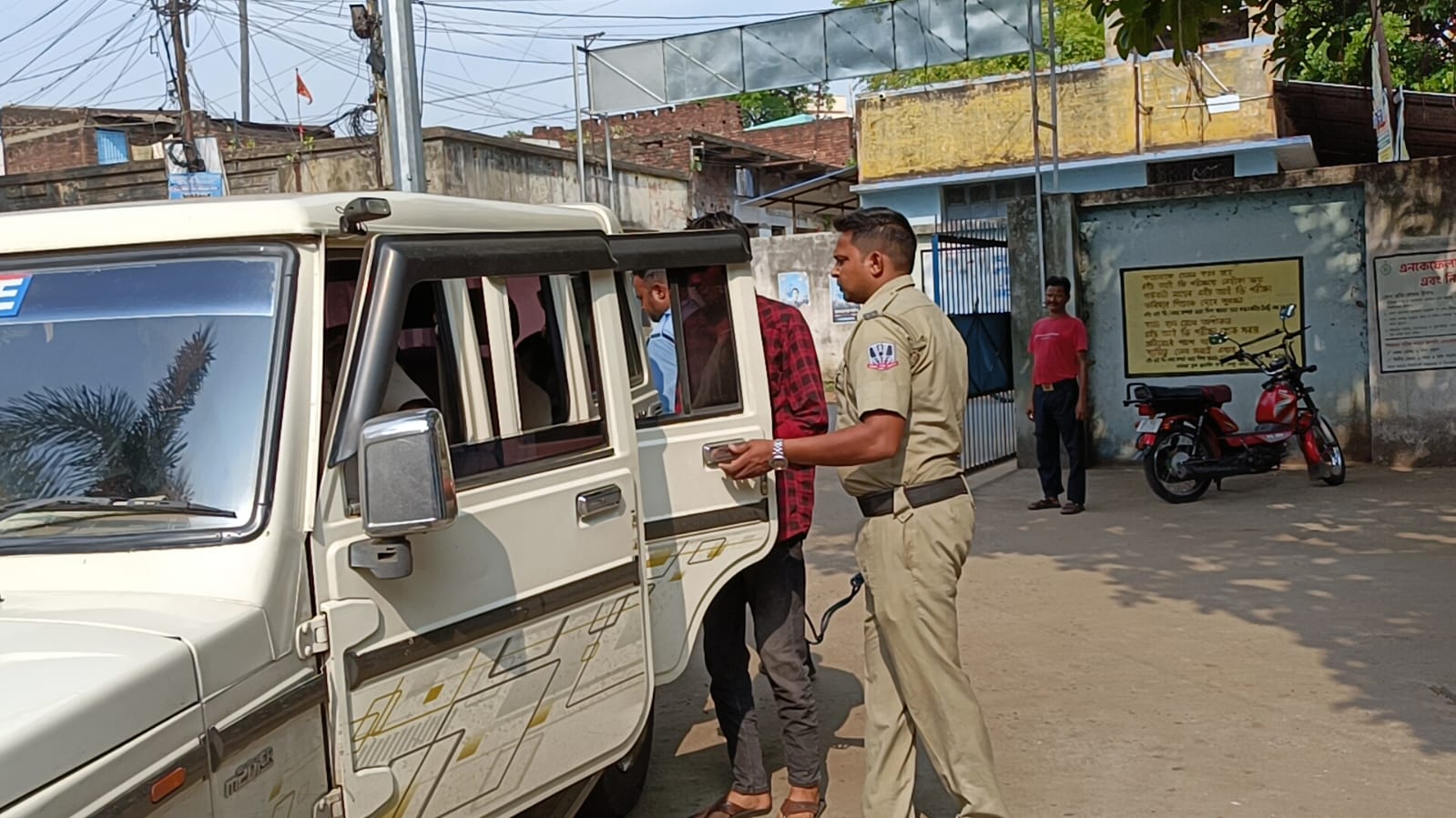 नशीली मादक पदार्थ के साथ तस्करी गिरप्तार