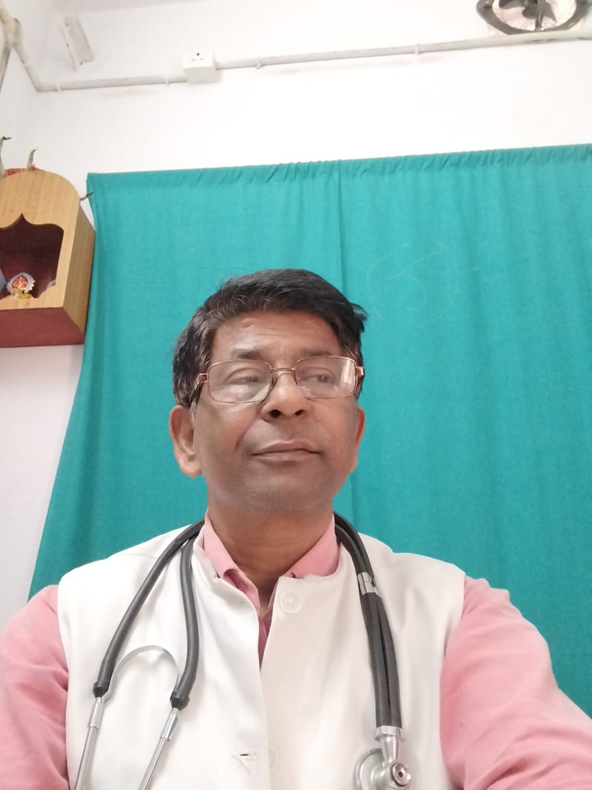 तेज धूप में निकलने से पहले भरपेट पानी पीने की जरूरत : डॉ एके राय