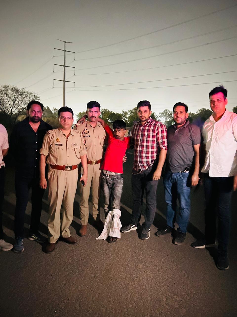 नोएडा पुलिस को मिली बड़ी कामयाबी,इनामी चूहा मुठभेड़ में गिरफ्तार, साथी फरार