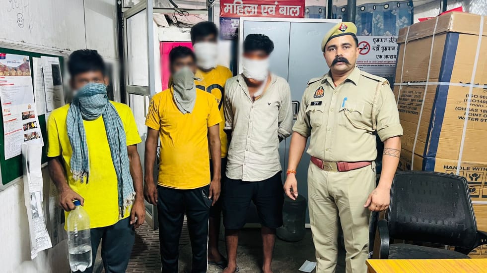 नोएडा के तीनों जोन के सार्वजनिक स्थानों पर आपरेशन स्ट्रट सेफ