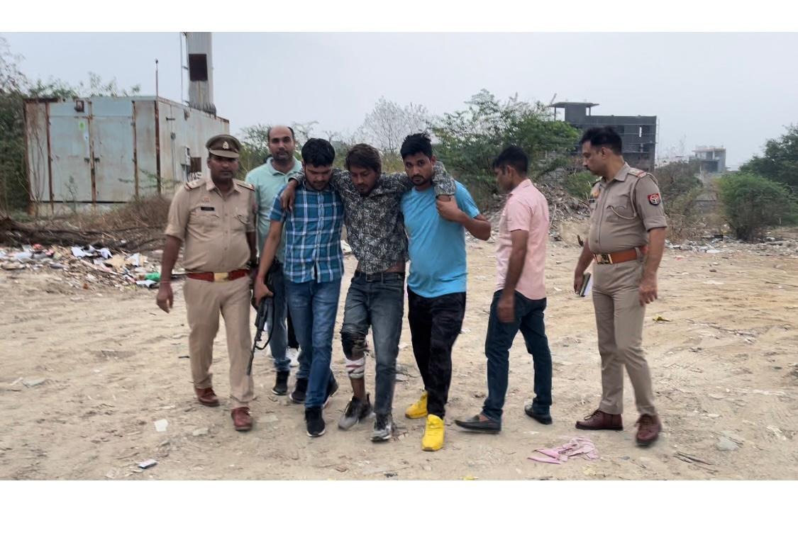 पुलिस ने मोबाइल लुटेरों को मुठभेड़ में किया लंगड़ा