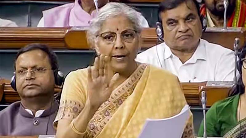 सहारा फ्रॉड का खामियाजा भुगत रहे निवेशक 