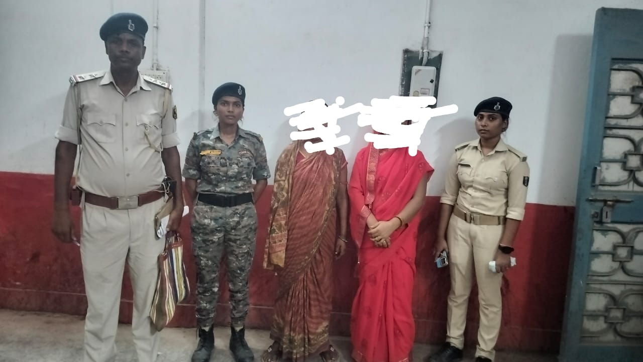 कारोबारी दंपत्ति शराब सहित गिरफ्तार