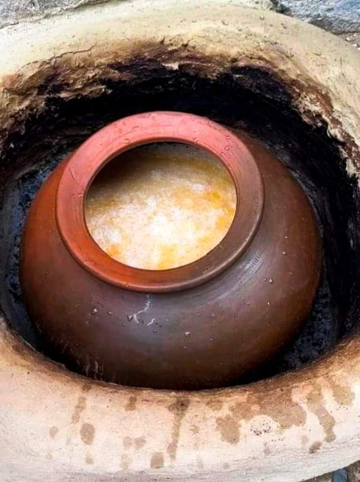 Vanishing Traditions : मिट्टी के बर्तनों और लाल दूध की यादें