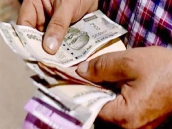 बड़े भाई ने हड़प लिये छोटे भाई के 14 लाख रुपये!