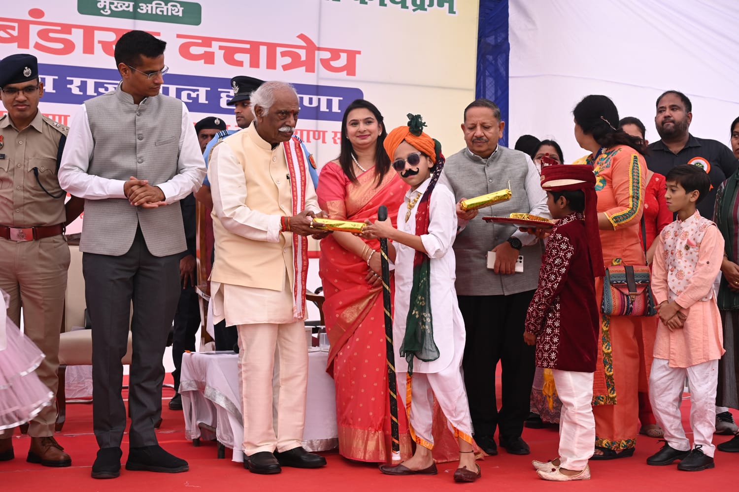 जन सामान्य भी सीखे सांकेतिक भाषा: बंडारू दत्तात्रेय