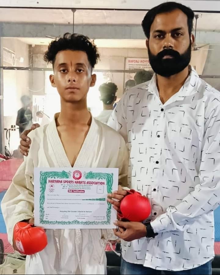 सेंट सिमरन स्कूल के बच्चों ने लाडवा में आयोजित कराटे बेल्ट में चमकाया स्कूल का नाम