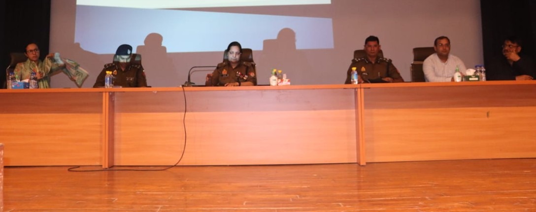 2 दिवसीय साइबर अपराध से बचाव हेतु जागरूक अभियान का समापन