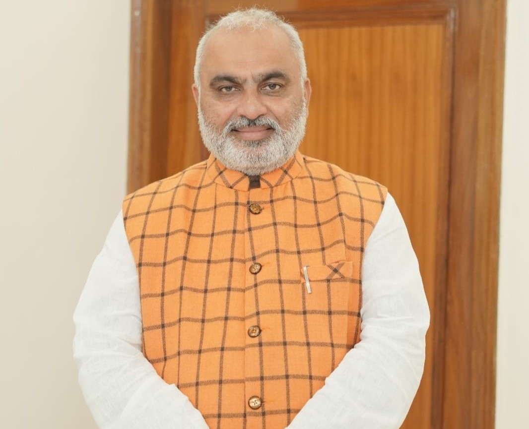 मुख्यमंत्री द्वारा शुरू किए गए समाधान शिविर साबित हो रहे जनता के लिए लाभदायक : जगमोहन आनंद