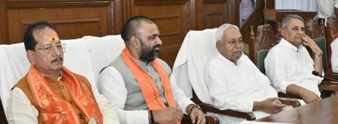 नीतीश कैबिनेट की अहम बैठक में कुल 33 एजेंडों पर लगी सरकार की मुहर