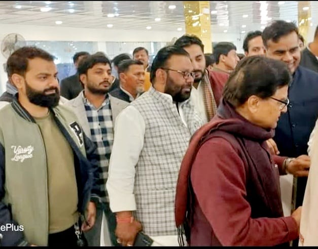 रामगोपाल यादव भी पहुंचे कमाल अख्तर की बेटी की शादी में