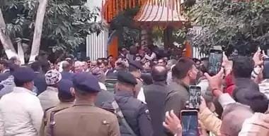 राज्यपाल आरिफ मोहम्मद खान को अपना गांव दिखाने पहुंचे सीएम नीतीश