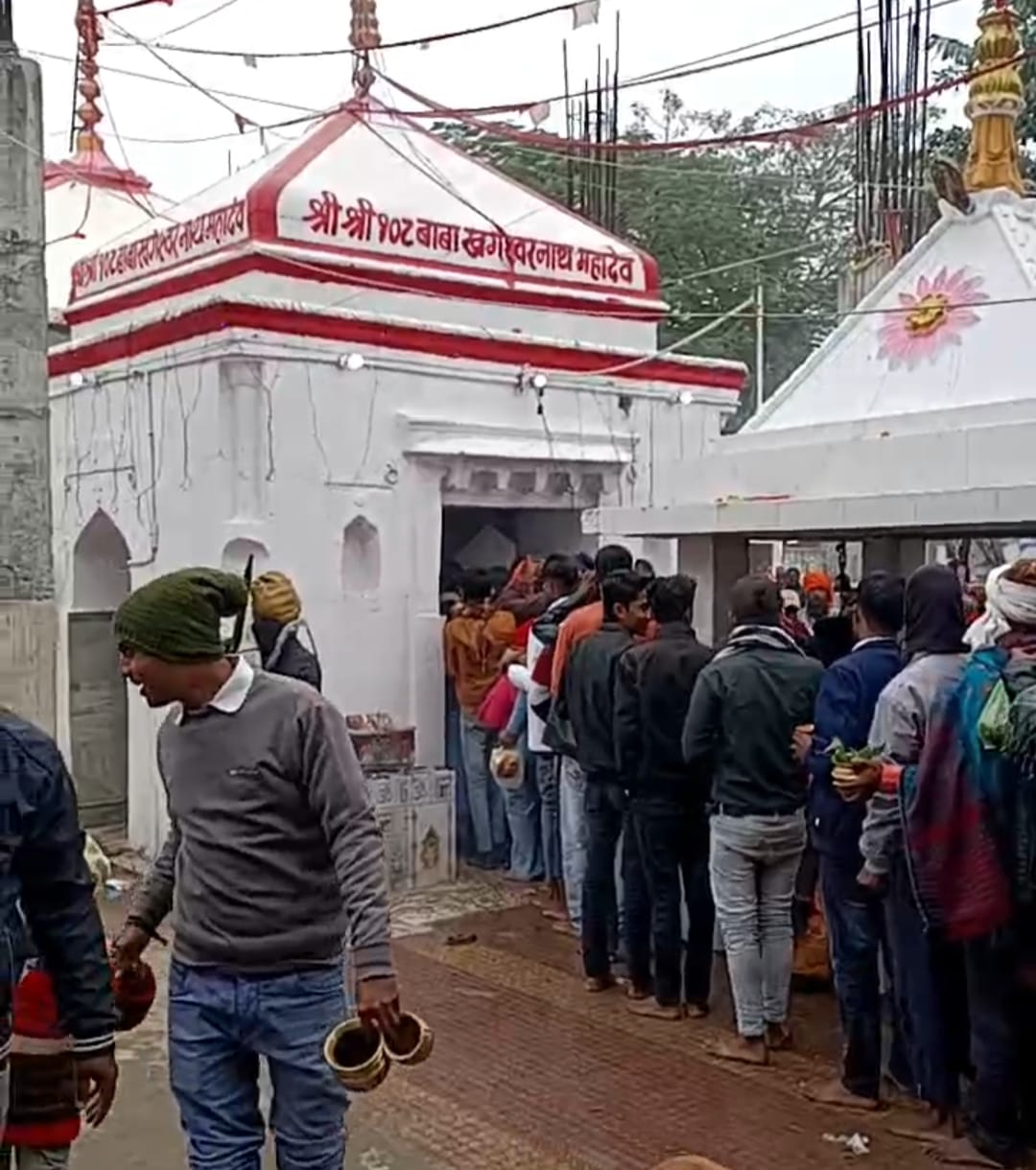 बाबा खगेश्वरनाथ के दरबार में भी उमड़े श्रद्धालु