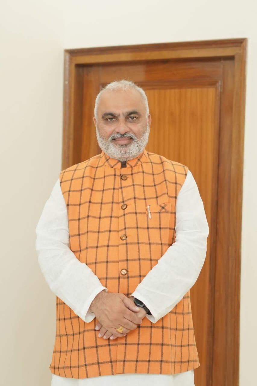 घर-घर जाकर देंगे पीएम मोदी और सीएम नायब सैनी का संदेश, निगम चुनावों में रिकॉर्ड मतों से होगी जीत : आनंद