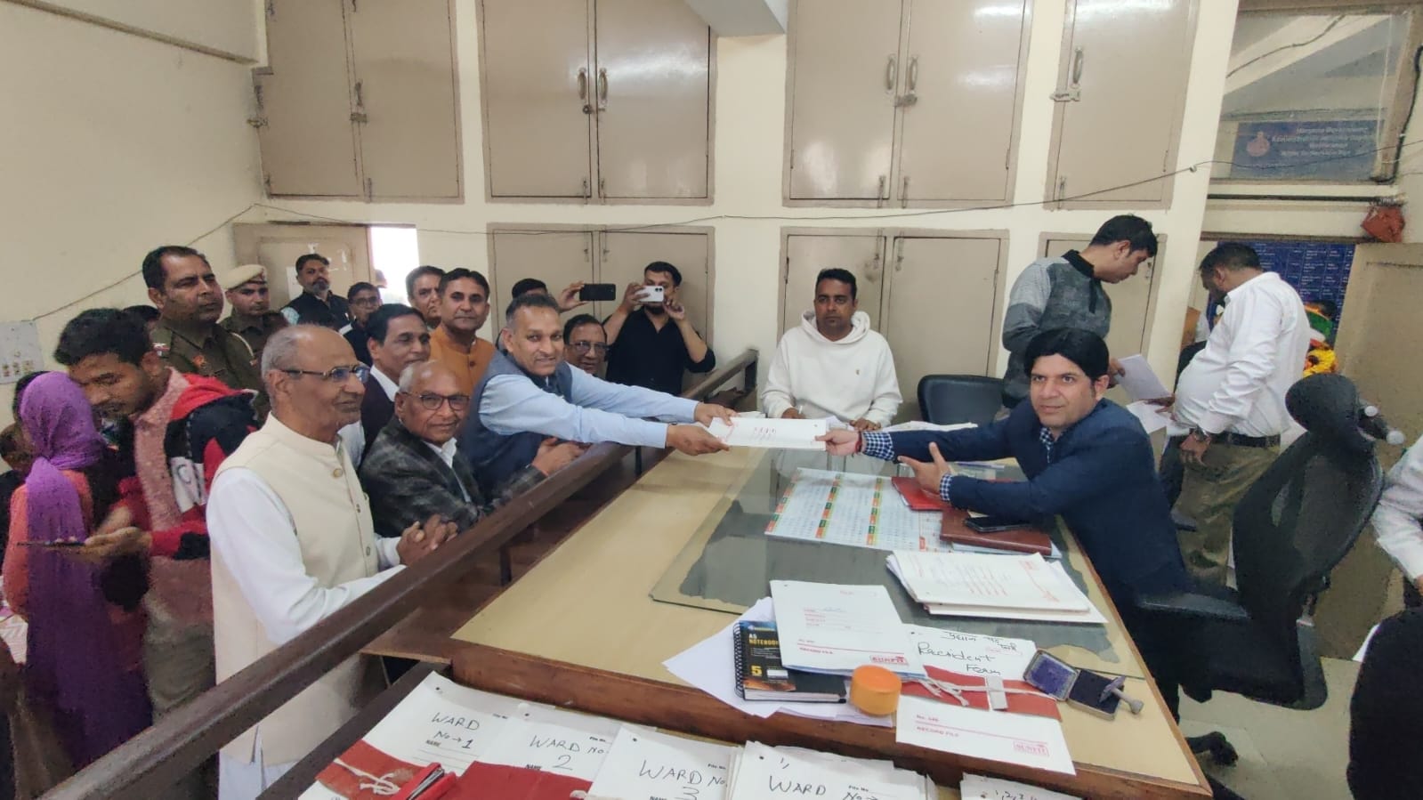 नगरपालिका इन्द्री में 76 उम्मीदवारों ने पाषर्द व 5 उम्मीदवारों ने चेयरमैन पद के लिए किया नामांकन पत्र दाखिल