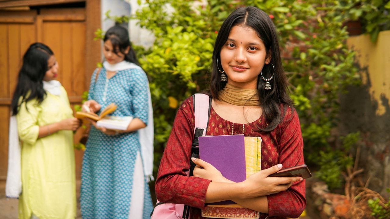 वैशाली के गोरौल में ग्राम कचहरी सचिव की बहाली में बिचौलियों का दबदबा