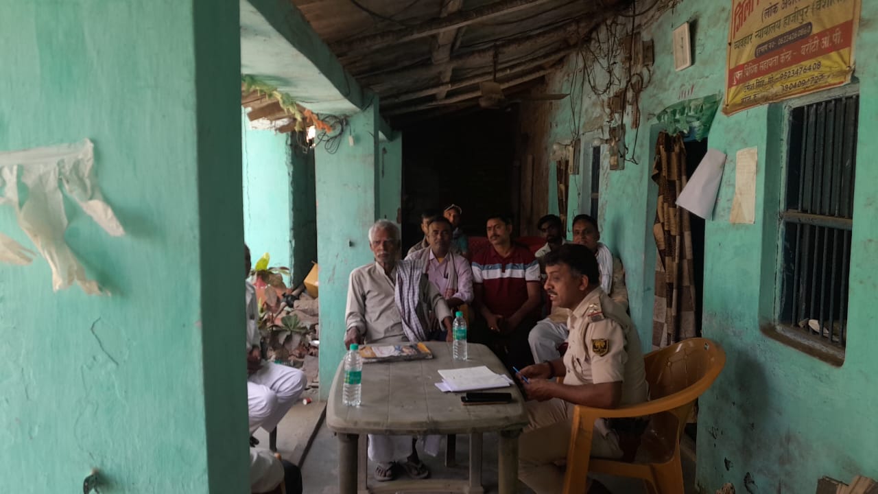 मांगों को लेकर सरकार के खिलाफ किसानों का जोरदार विरोध प्रदर्शन