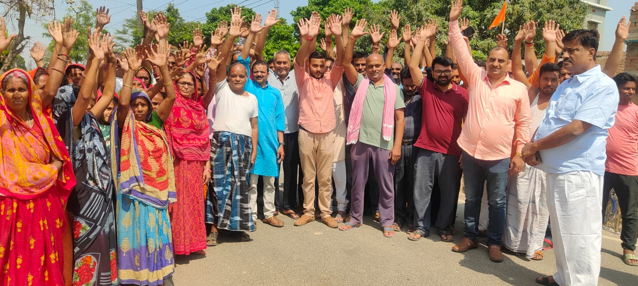 गरीबों को उजाड़ने से पहले उन्हें बसाने की व्यवस्था हो : अजीत