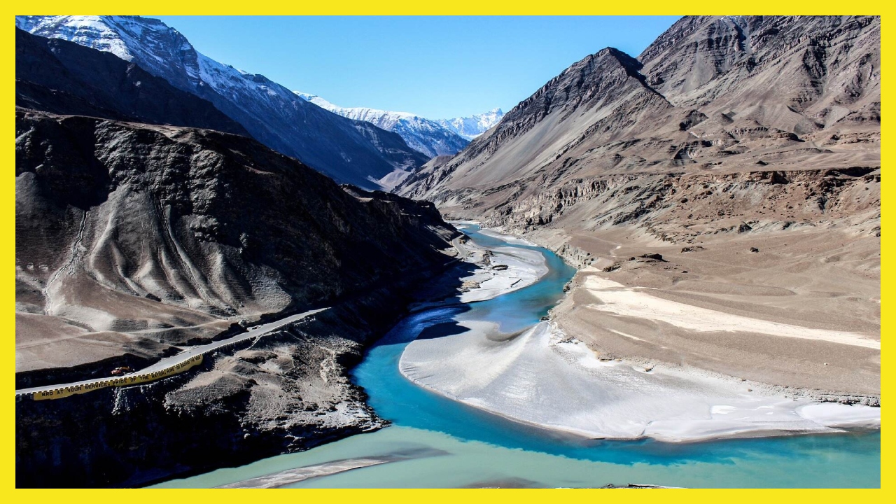 टीवी पर लाहौर जीत लिया, ज़मीन पर आँसू बहा दिए