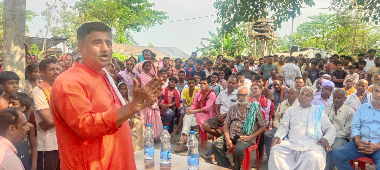 शमशान की जमीन पर भवन निर्माण से बवाल