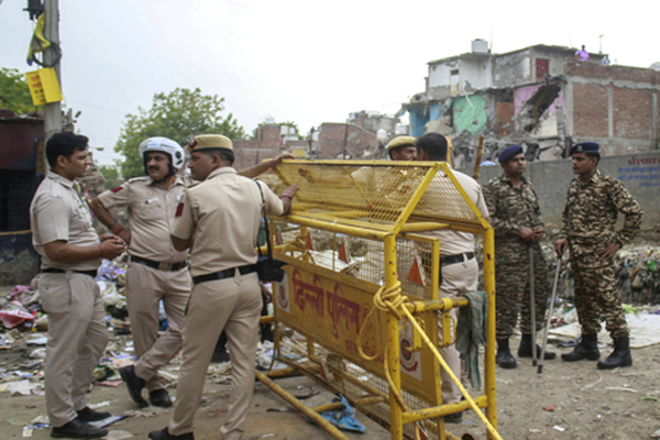 दिल्ली में 38 बांग्लादेशी धरे गए, नहीं वैध दस्तावेज 