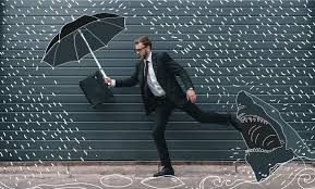 “संकट का व्यापार”